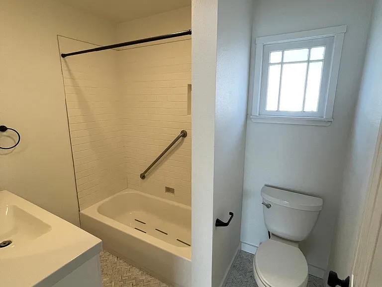 1206 N Anderson St — Photo 10