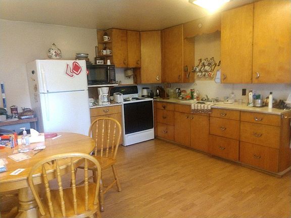 3rd image of 604 S Mill St