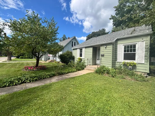 1427 Palmer Ave, Kalamazoo, MI 49001