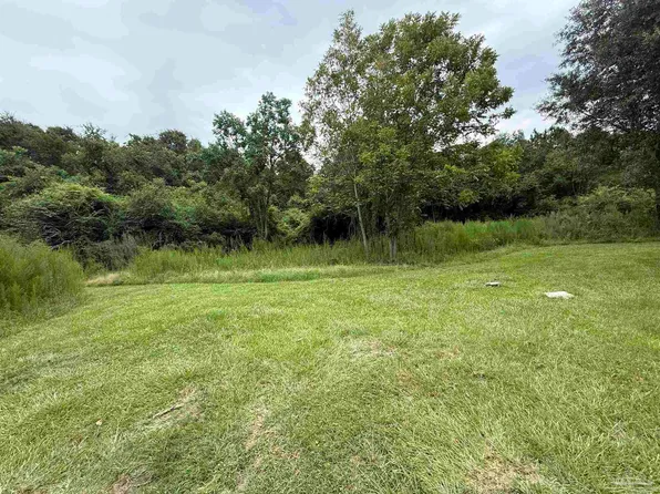221 Perdido St, Atmore, AL 36502