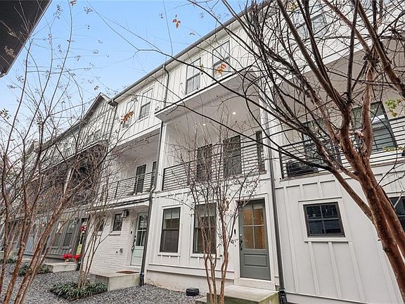 2nd image of 193 Chestnut Cir #38