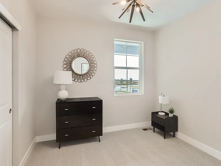 2050 Ballyneal St — Photo 5