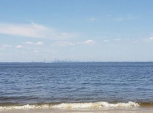 7 Hudson Ave, North Middletown, NJ 07748