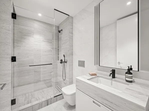 199 Chrystie Street 4S image 11 of 12