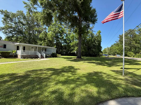 1210 Azalea Dr, Summerville, SC 29483