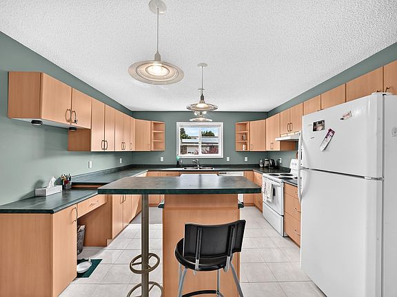 4th image of 1116 39th St NW