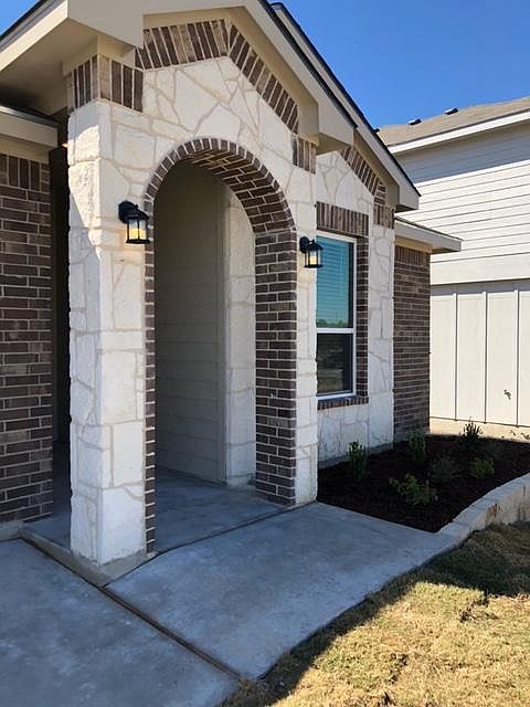 2nd image of 211 Wasabi Rd