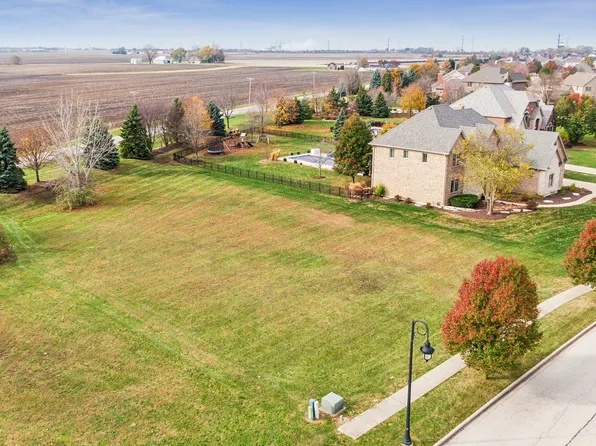 21438 Woodland Way, Shorewood, IL 60404