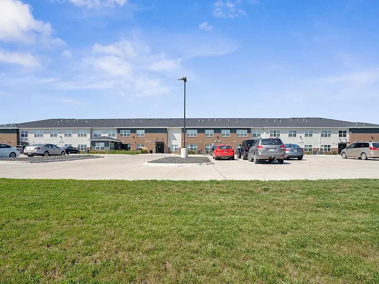 Chandler Pointe Senior Living — Photo 21