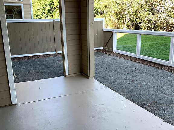 Spacious Yard for Gatherings