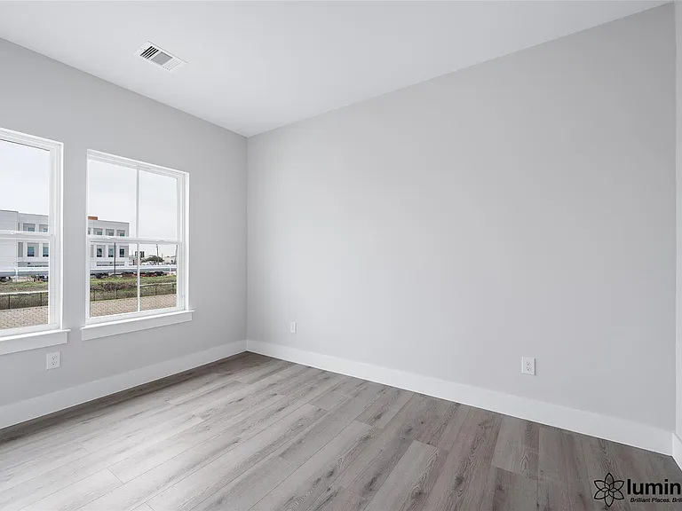 6702 Metro Blvd #3 — Photo 24