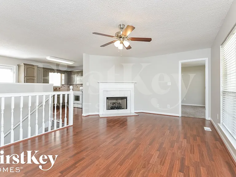 1755 Annendale Dr — Photo 4