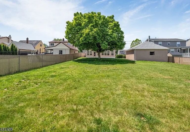 203 Charlton Ave — Photo 19