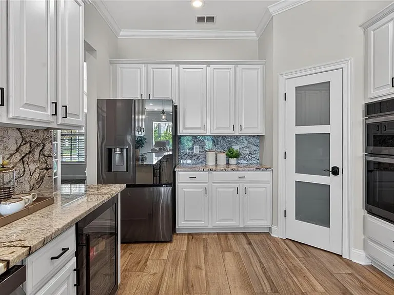 8411 Woburn Ct — Photo 9