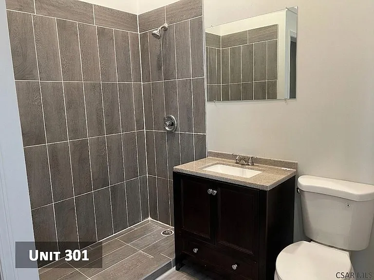 500 Main St #201 — Photo 9