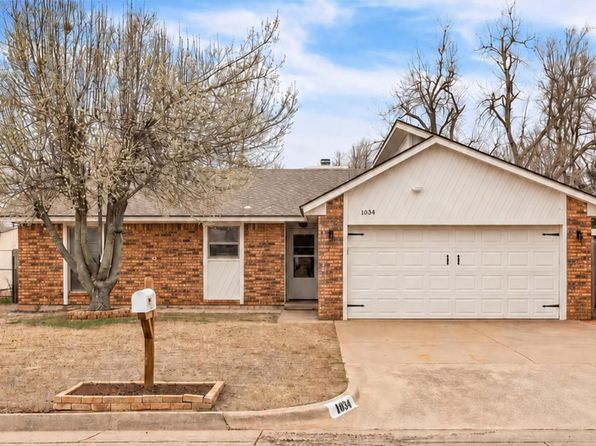 1034 W Kyle Way