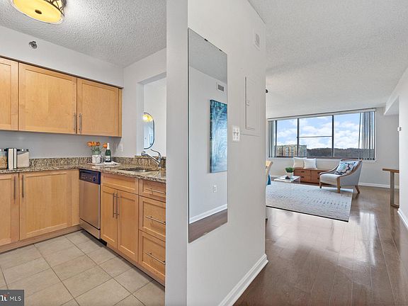 5th image of 10101 Grosvenor Pl APT 1513