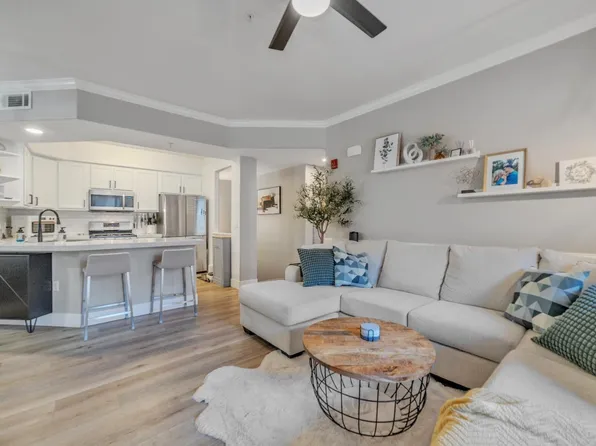 400 Moon Cir Unit 422, Folsom, CA 95630