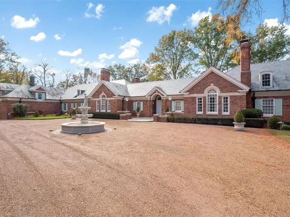5 Apple Tree Ln, Saint Louis, MO 63124