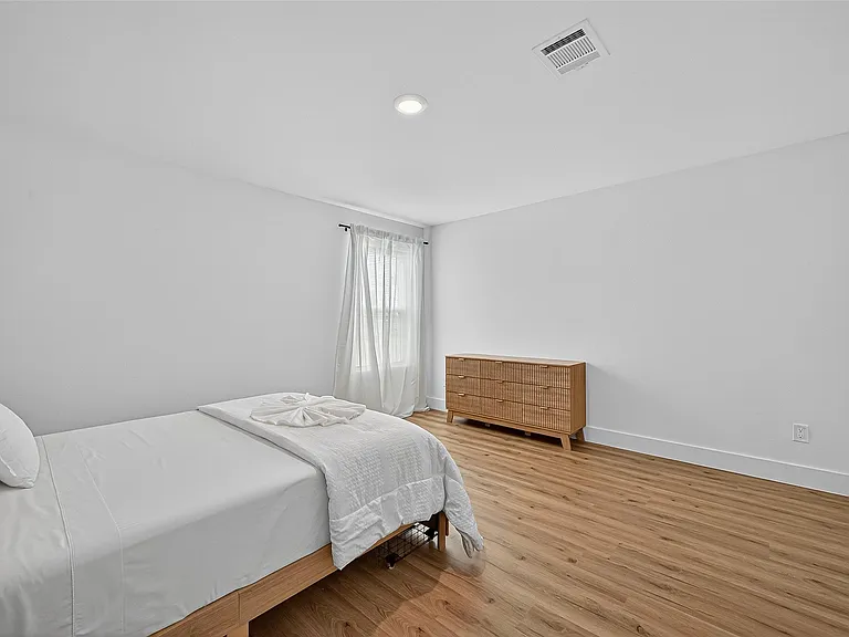 27615 Seascape Village Dr — Photo 34