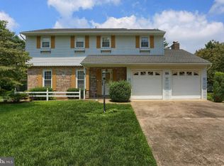 1114 Linn Dr, Carlisle, PA 17013