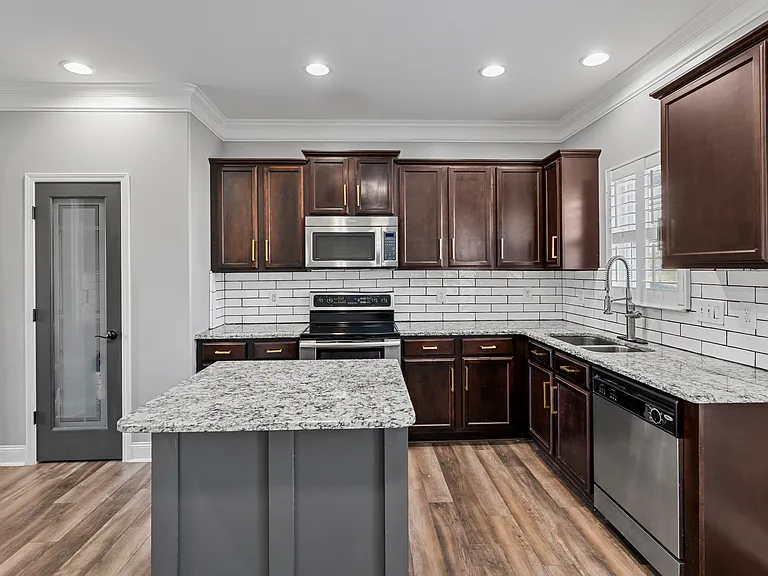 3839 Jade Ct — Photo 5