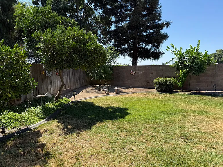 1265 W Pinedale Ave — Photo 12