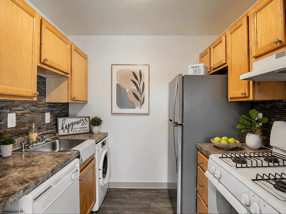 Briarwood Place Apartment Homes