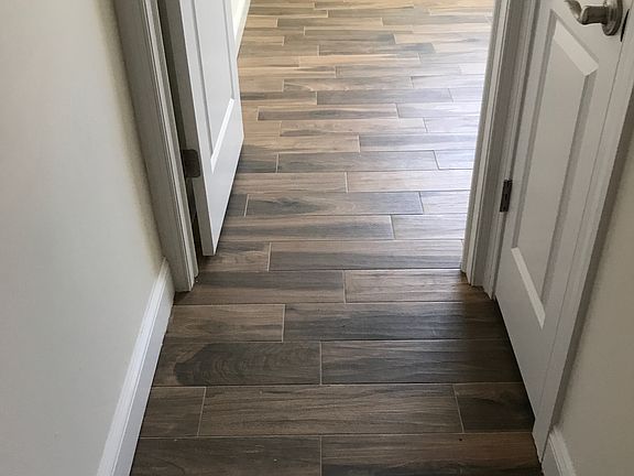 4th image of 121 Santa Monica Ln #1
