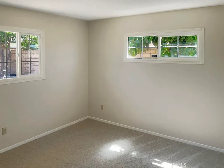 4723 Monticello Ave — Photo 10