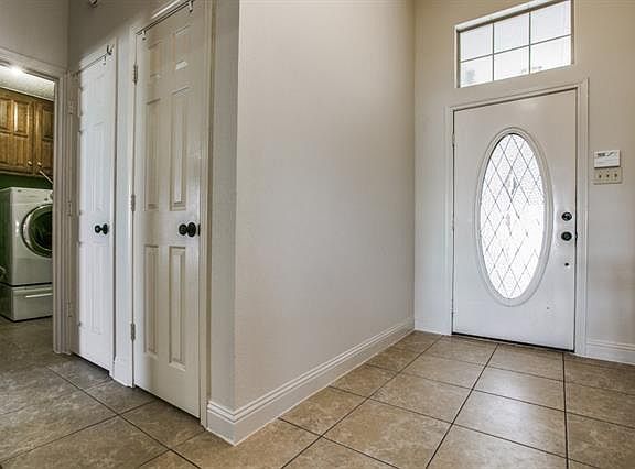 3rd image of 1525 Shadowbrook Dr