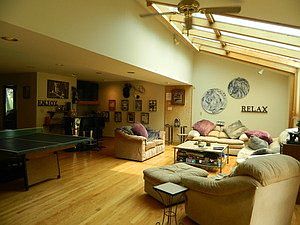 5th image of 10937 Barry Ave