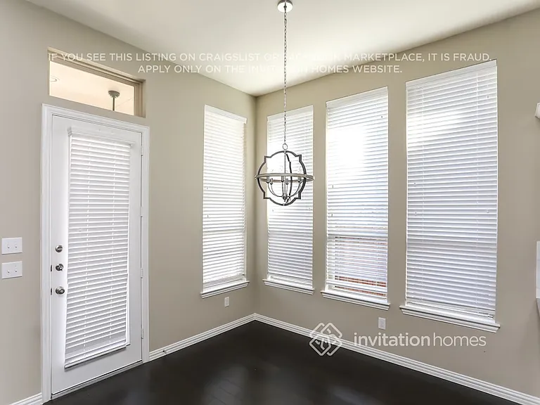 1014 Finsbury Ln — Photo 6