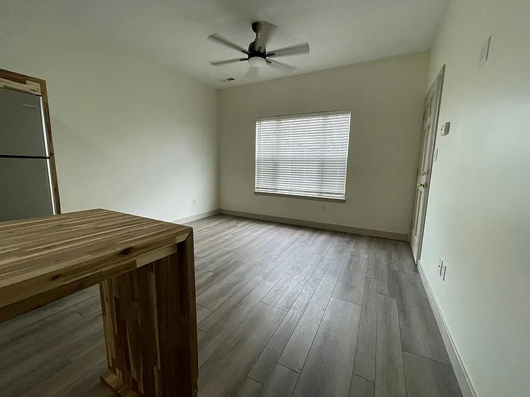 125 N Washington St — Photo 163