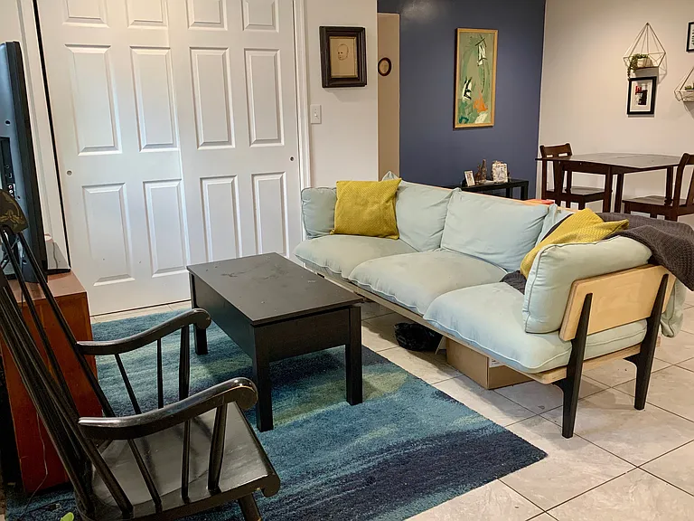 440 21st St NE #1 — Photo 3