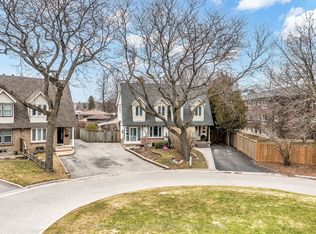 318 Rondeau Ct, Oshawa, ON L1J6N4