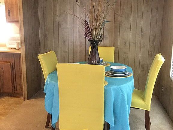 Table and leaf included