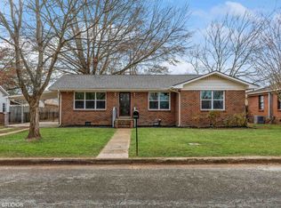 1304 Elm St, Tuscumbia, AL 35674