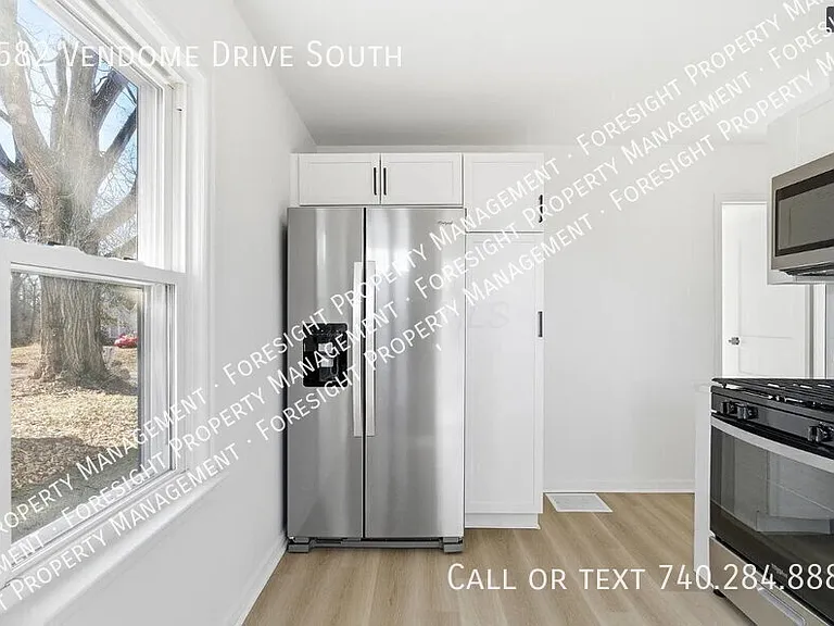 1582 Vendome Dr S — Photo 6