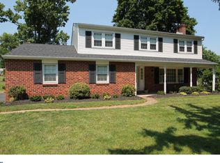 6 Spring Garden Mill Dr, Newtown, PA 18940