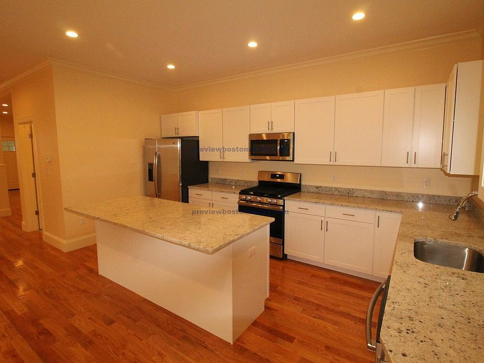 2nd image of 128 Bigelow St #B