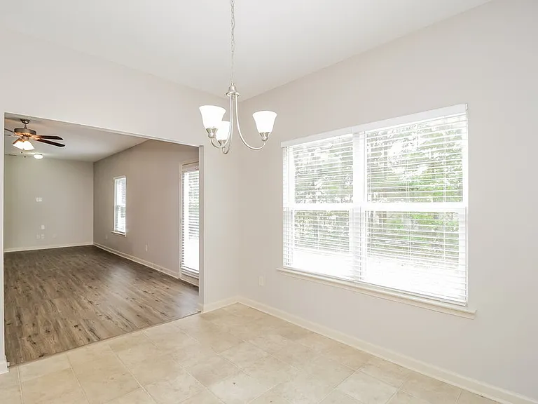 38 Crescent Ln — Photo 7