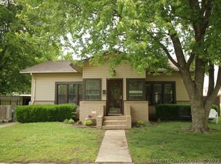 619 Maple St, Chelsea, OK 74016