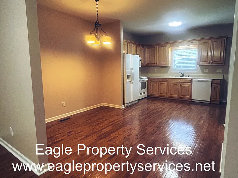 1527 Ashton Woods Way — Photo 8