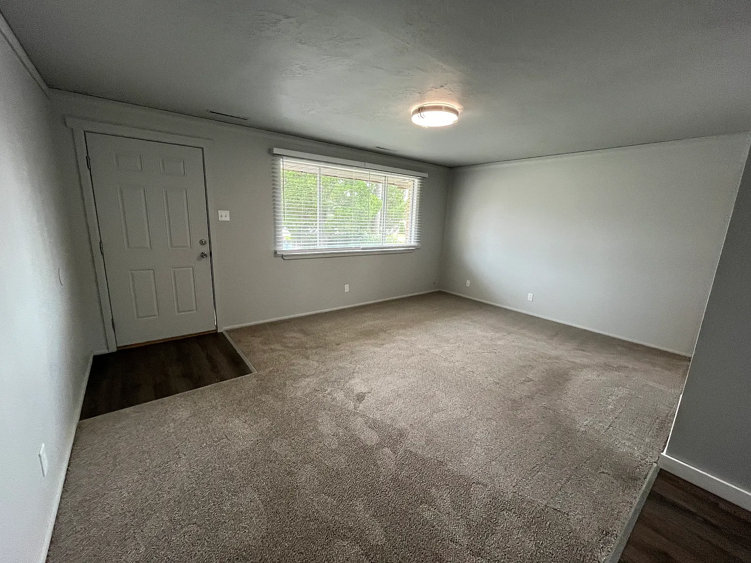 2 bed, 850 sqft, $1,195 — Photo 2