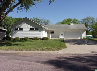 1115 15th St, Hawarden, IA 51023