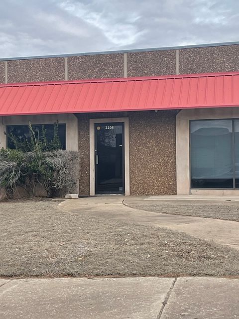 1st image of 3206 Teakwood Ln #1