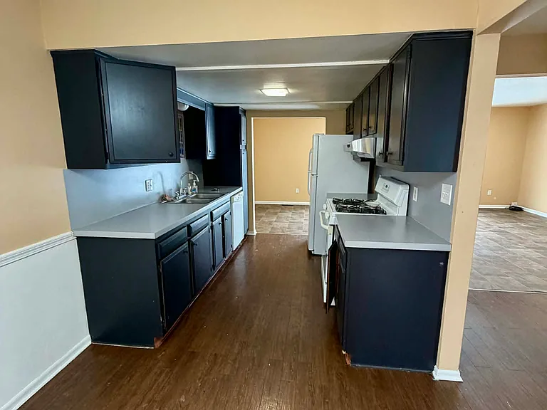 3945 Camelot Dr SE #3945 — Photo 11