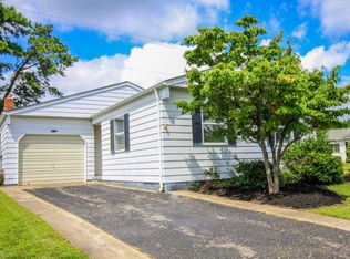 208 Torrey Pines Dr, Toms River, NJ 08757