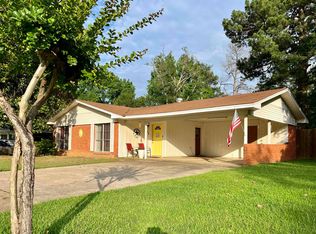702 Hawkins Ave, Wake Village, TX 75501